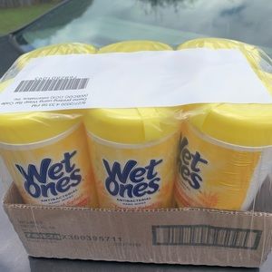 6 pack WET ONES  WIPES 40ct EACH=240